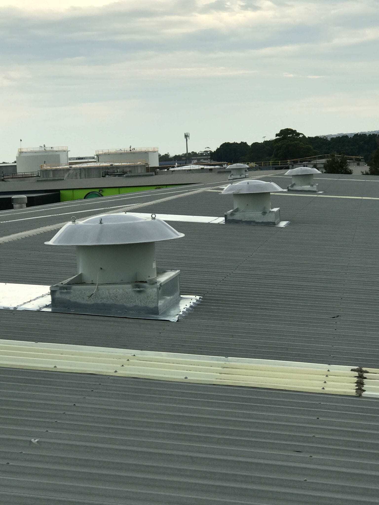 6 Options for Warehouse Ventilation Systems in Australia / Fanmaster